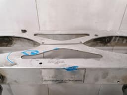 ASTON MARTIN ASTON MARTIN RAPID S Front End Clip DD43-V17750-AA Lock Beam Front Mask — thumbnail 3