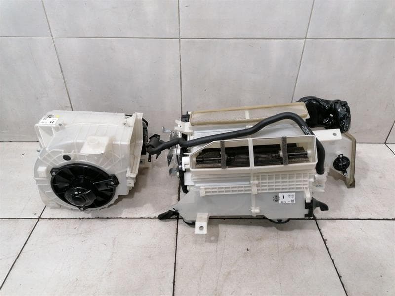 ASTON MARTIN RAPID S Heater Blower 4G43-18N407-AD Motor Heater Fan HVAC