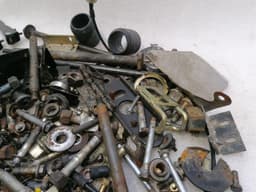 ASTON MARTIN ASTON MARTIN DB7 VANTAGE Screws Bolts from One Car Set Screws — thumbnail 4