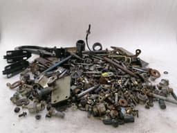 ASTON MARTIN ASTON MARTIN DB7 VANTAGE Screws Bolts from One Car Set Screws — thumbnail 8