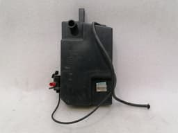 ASTON MARTIN Aston Martin DB7 Vantage washer fluid reservior 37-121070-AF washer fluid tank — thumbnail 8