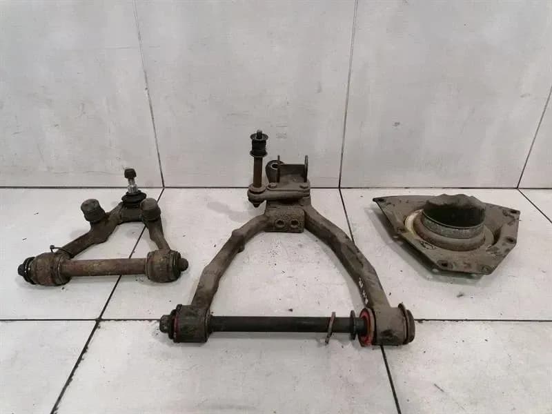 ASTON MARTIN ASTON MARTIN DB7 VANTAGE Right Front Hub 23-85795 Wheel Bearing Case Front Right
