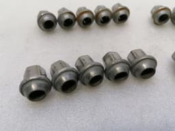 ASTON MARTIN ASTON MARTIN DB9 VOLANTE 4G43-1K024-BD WHEEL BOLTS WHEEL LOG NUTS SET — thumbnail 6
