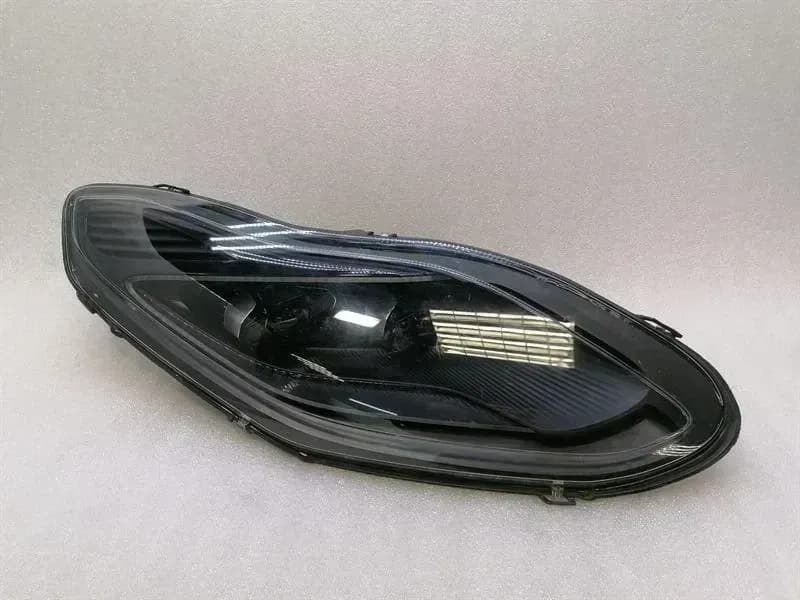 ASTON MARTIN Aston Martin DB11 Headlight JY53-13W029-AA DB11 DEFECTIVE Headlight Right