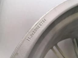 ASTON MARTIN Aston Martin DB9 Volante Alloy Wheel CG43-9965G-KB 11J x 20 ET 54 Alloy Wheel — thumbnail 4