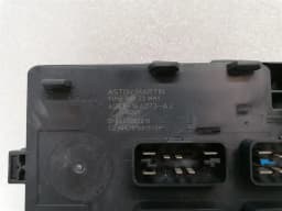 ASTON MARTIN Aston Martin DB9 Volante Fuse Box 4G43-14A073-AJ Fuse Box — thumbnail 3