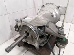 ASTON MARTIN Aston Martin DB9 Volante AUTO Gearbox CD33-70041-AA Transmission AUTO — thumbnail 6