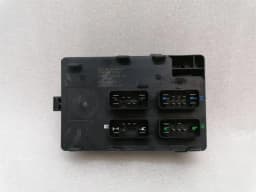 ASTON MARTIN Aston Martin DB9 Volante Fuse Box 4G43-14A073-AJ Fuse Box — thumbnail 4
