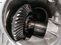 ASTON MARTIN Aston Martin DB9 Volante Rear Diff DG43-4200-AA Rear Differential — thumbnail 8