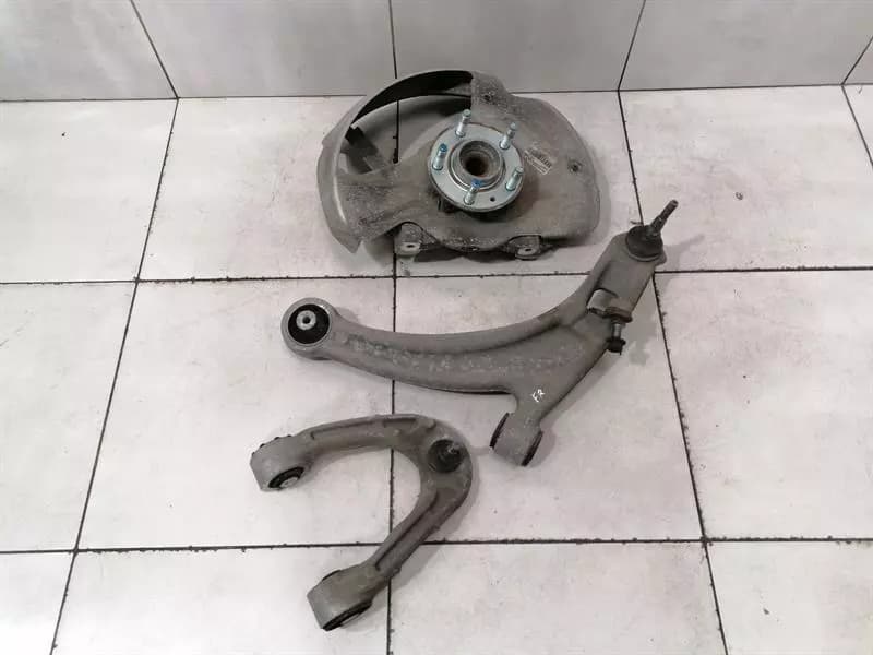 ASTON MARTIN Aston Martin DB9 Volante Right Front Hub 8D33-3K186-AC Wheel Bearing Housing Front Re