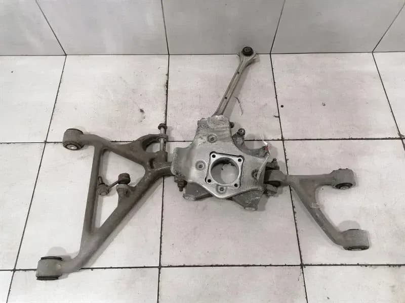 Aston Martin Vanquish AM310 Right Hub AD23-5A970-AA Wheel Bearing Housing Rear Right