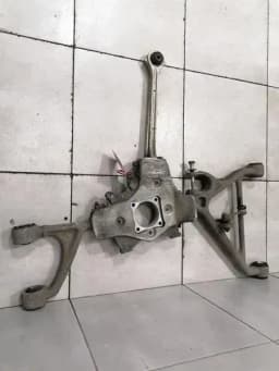 ASTON MARTIN Aston Martin Vanquish AM310 Left Rear Hub AD23-5A971-AA Rear Wheel Bearing Housing — thumbnail 1