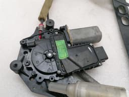 ASTON MARTIN ASTON MARTIN VANQUISH AM310 Right Door Winder 4G43-F23200-AE Power Window Right — thumbnail 2