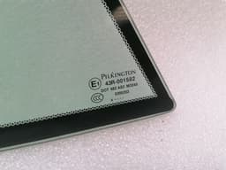 ASTON MARTIN ASTON MARTIN DB9 COUPE Right Quarter Glass 4G43-76-11086 Door Window 1⁄4 Re — thumbnail 2