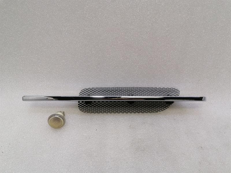 ASTON MARTIN ASTON MARTIN DB9 Right Wing 4G43-280B62-AH GRILL Front Right Fender GRILL