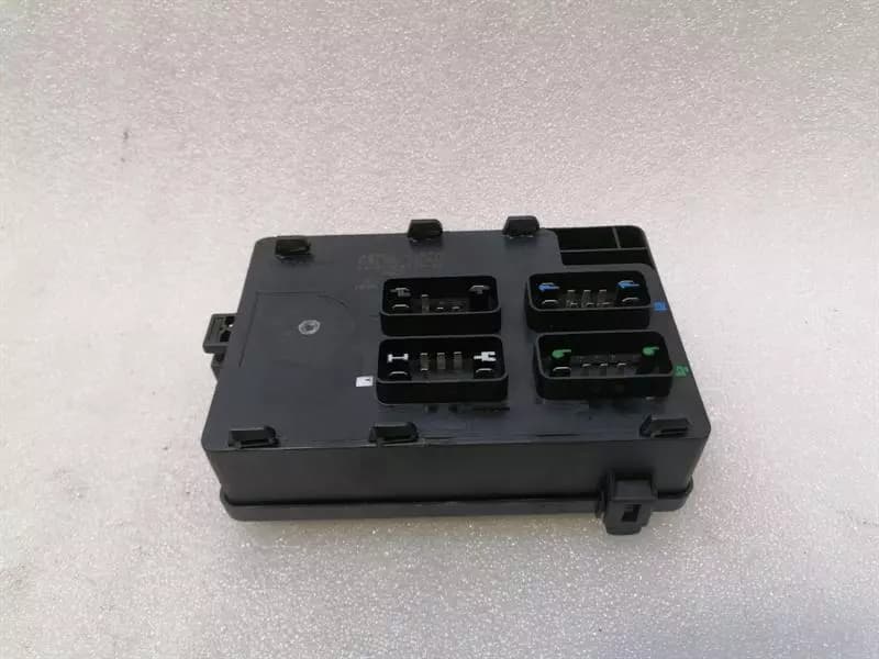ASTON MARTIN ASTON MARTIN DB9 COUPE Fuse Box 4G43-14A073-AF Fuse Box