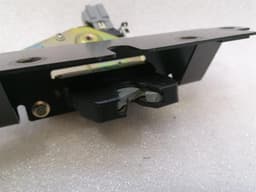 ASTON MARTIN ASTON MARTIN DB9 COUPE boat lock 4G43-67-10813 tailgate lock — thumbnail 4