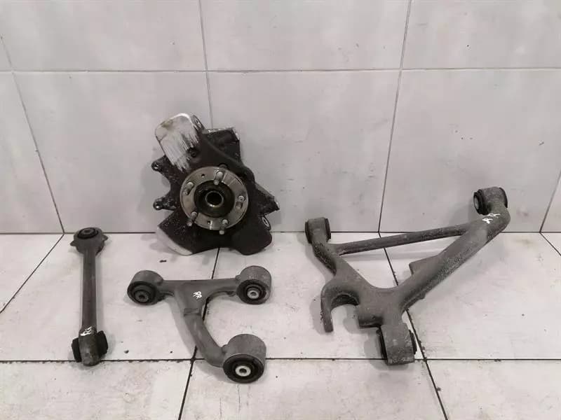 ASTON MARTIN DB9 COUPE Right Rear Hub 8D33-5A970-AB Wheel Bearing Case Rear Re