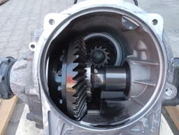 ASTON MARTIN Aston Martin DB9 COUPE Rear Diff 4G43-4200-AA Rear Differential — thumbnail 3
