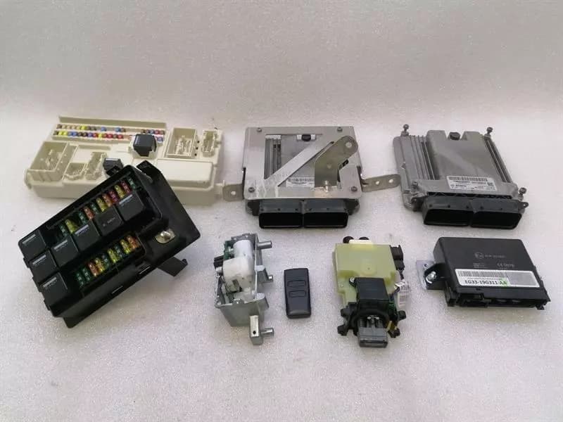 Aston Martin Vantage V12 Engine ECU ED23-12A650-AA Engine Control Unit