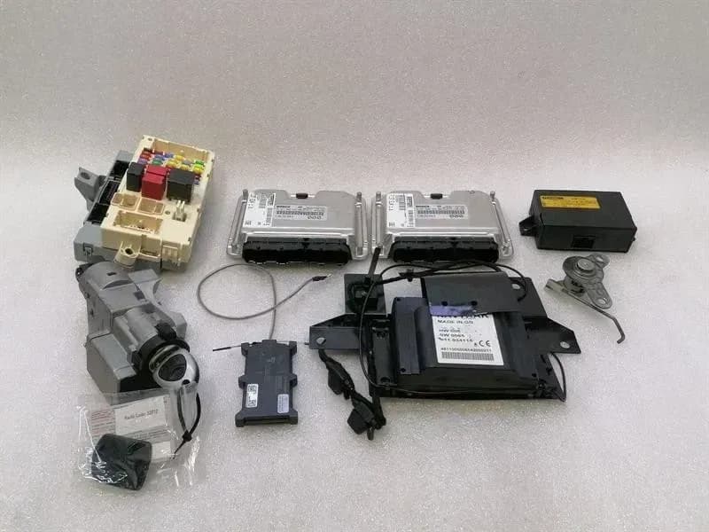 FERRARI Ferrari 612 Scaglietti F137 Engine ECU 202024 Engine Control Unit Set V12 5.75