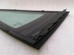 FERRARI Ferrari 612 Scaglietti F137 Right Rear 1/4 Glass 66855600 Door Glass 1/4 Rear RH — thumbnail 6