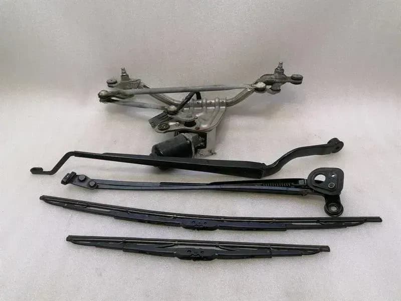 FERRARI FERRARI 612 SCAGLIETTI F137 FRONT WIPER LINKAGE 67842900 RIGHT HAND DRIVE RHD