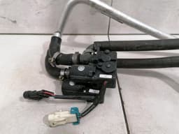 FERRARI Ferrari 612 Scaglietti F137 Heater Valve 67444900 Heater Valve — thumbnail 2