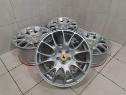 FERRARI Ferrari 599 GTB Fiorano Package 612 Alloy Wheel Set Set 213595 Alloy Wheel 213596 — thumbnail 1