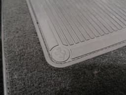 FERRARI FERRARI 612 SCAGLIETTI F137 FLOOR CARPET SET 67435100 RIGHT HAND DRIVE RHD — thumbnail 4