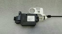 ASTON MARTIN ASTON MARTIN VANQUISH S Fuel Cap Actuator 6G33-F9C070-AA Fuel Flap Actuator — thumbnail 2