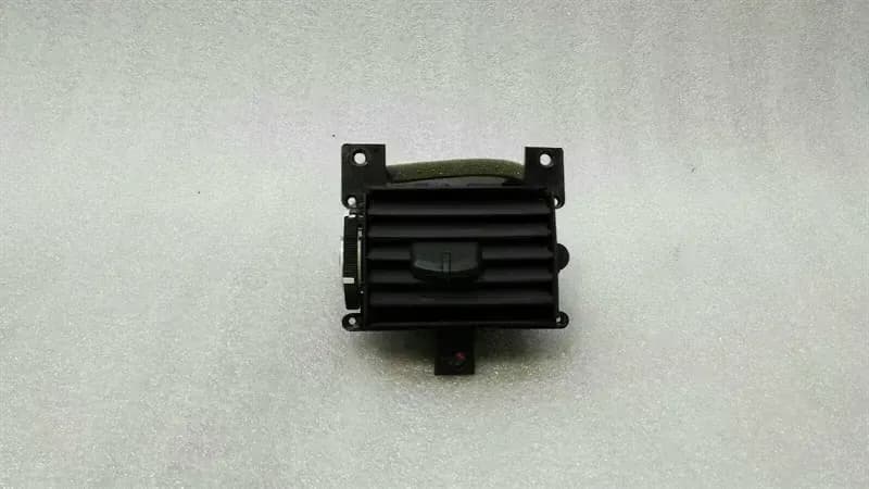 Aston Martin Vanquish S AM29 left air vent ventilation nozzle ventilation grille left