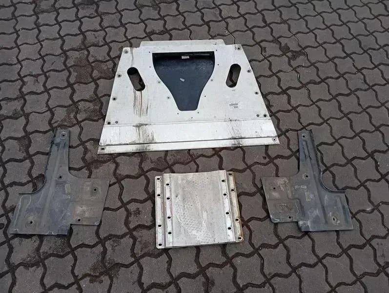 ASTON MARTIN Aston Martin Rapide AMR Rear Undertray AD43-17C857-BB Underbody Trim