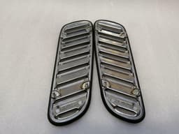 ASTON MARTIN ASTON MARTIN DB9 steering wheel bonnet hood louvre set grill AD43-16C693 radiator grille — thumbnail 4