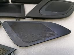 ASTON MARTIN ASTON MARTIN RAPIDE AMR Speaker Grill CD33-18978-AA BANG & OLUFSEN Trim — thumbnail 4