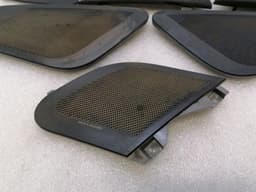 ASTON MARTIN ASTON MARTIN RAPIDE AMR Speaker Grill CD33-18978-AA BANG & OLUFSEN Trim — thumbnail 2