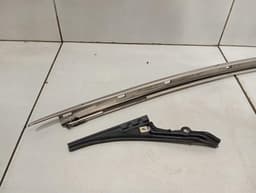 ASTON MARTIN ASTON MARTIN VIRAGE MK2 2011-2012 Body Moulding 4G43-519A36-CF Bar — thumbnail 8