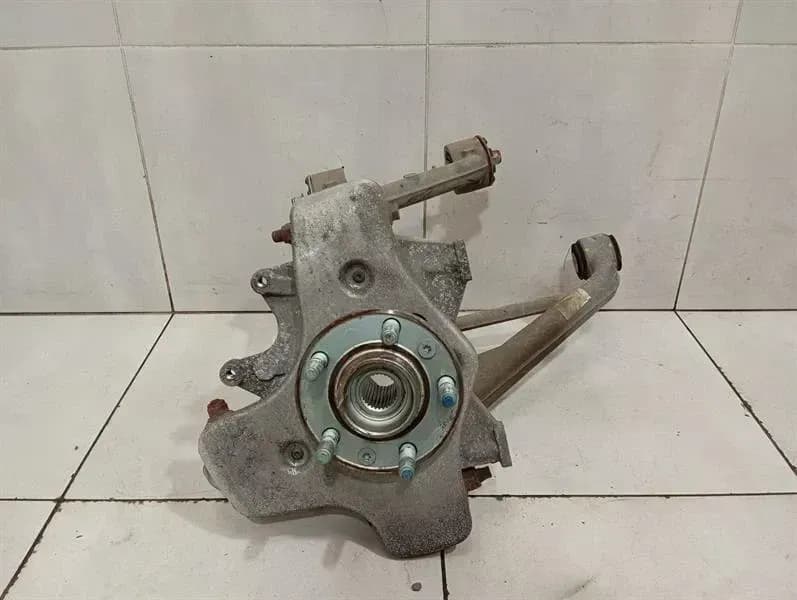 ASTON MARTIN CURVE MK2 Right Rear Hub 8D33-5A970-AB Wheel Bearing Case Rear Re