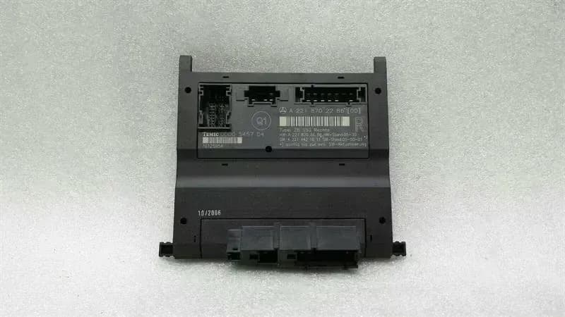Mercedes S-Class W221 Right Seat Module A2218702286 Right Seat ECU