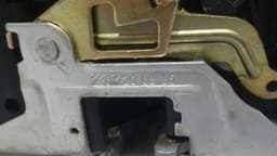MERCEDES-BENZ Mercedes R230 right door lock A2307200835 door lock right keyless go — thumbnail 7