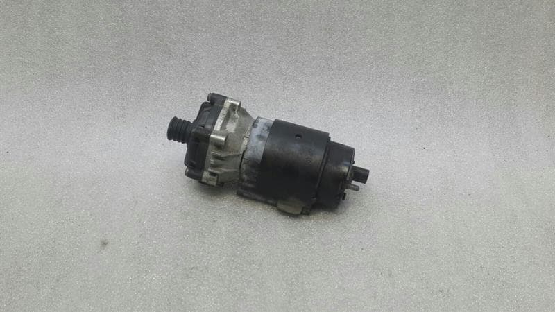 Mercedes SL R230 Additional Cooling Pump A0005000386 Coolant Pump Pump