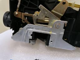 MERCEDES-BENZ Mercedes S-class W220 rear left door lock A2207307135 door lock rear left — thumbnail 6