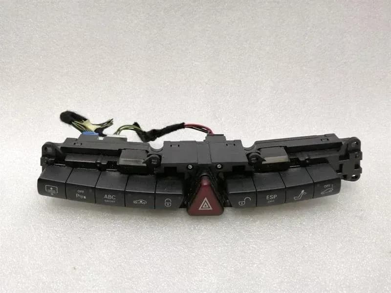 Mercedes S-Class W220 Centre Switchblock A2208216958 Switchblok