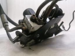 MERCEDES-BENZ Mercedes W221 rear ABC suspension valve A2213201058 rear air suspension valve — thumbnail 7
