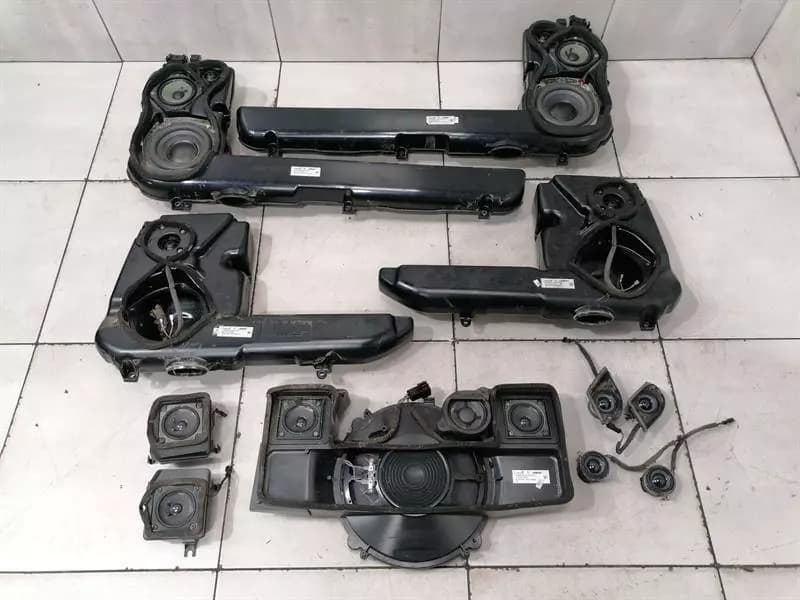 MAYBACH Maybach 62 V240 Speaker Set A2408200902 Speakers SPARES OR REPAIR