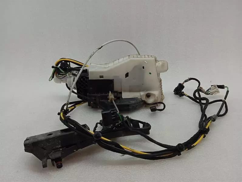 Maybach 62 V240 front left door lock A2407200735 RHD RIGHT HAND DRIVE