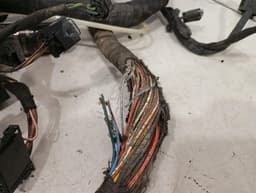 MAYBACH Maybach 62 V240 Wiring Loom A2405402507 RHD RIGHT HAND DRIVE Engine Compartment — thumbnail 2