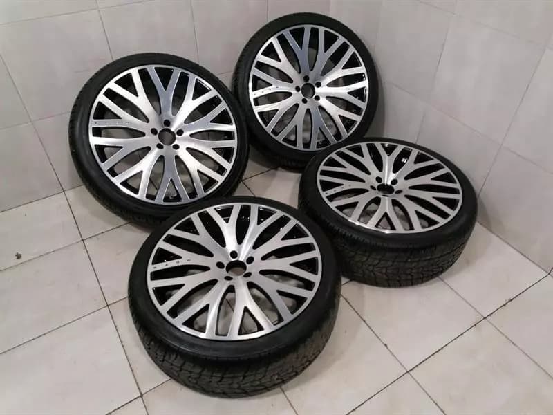 MAYBACH Maybach Bentley Audi Mercedes Alloy Wheel Kahn R22 RSF 952 9.5x22 Alloy Wheel
