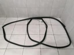 FERRARI Ferrari 612 Scaglietti F137 Door Seal 66867700 L+R WITH DEFECTS Door Seals — thumbnail 1