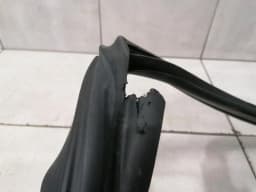 FERRARI Ferrari 612 Scaglietti F137 Door Seal 66867700 L+R WITH DEFECTS Door Seals — thumbnail 10